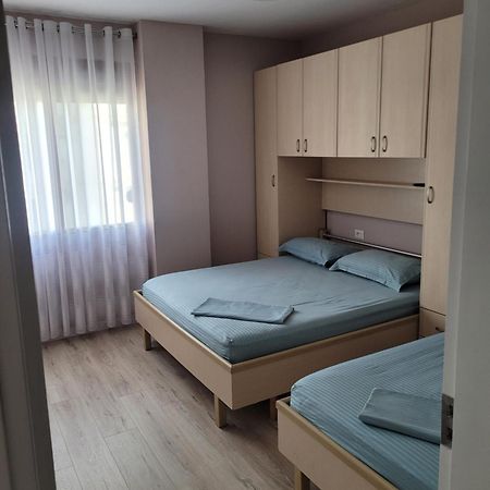 Orange Apartment Голем Екстериор снимка