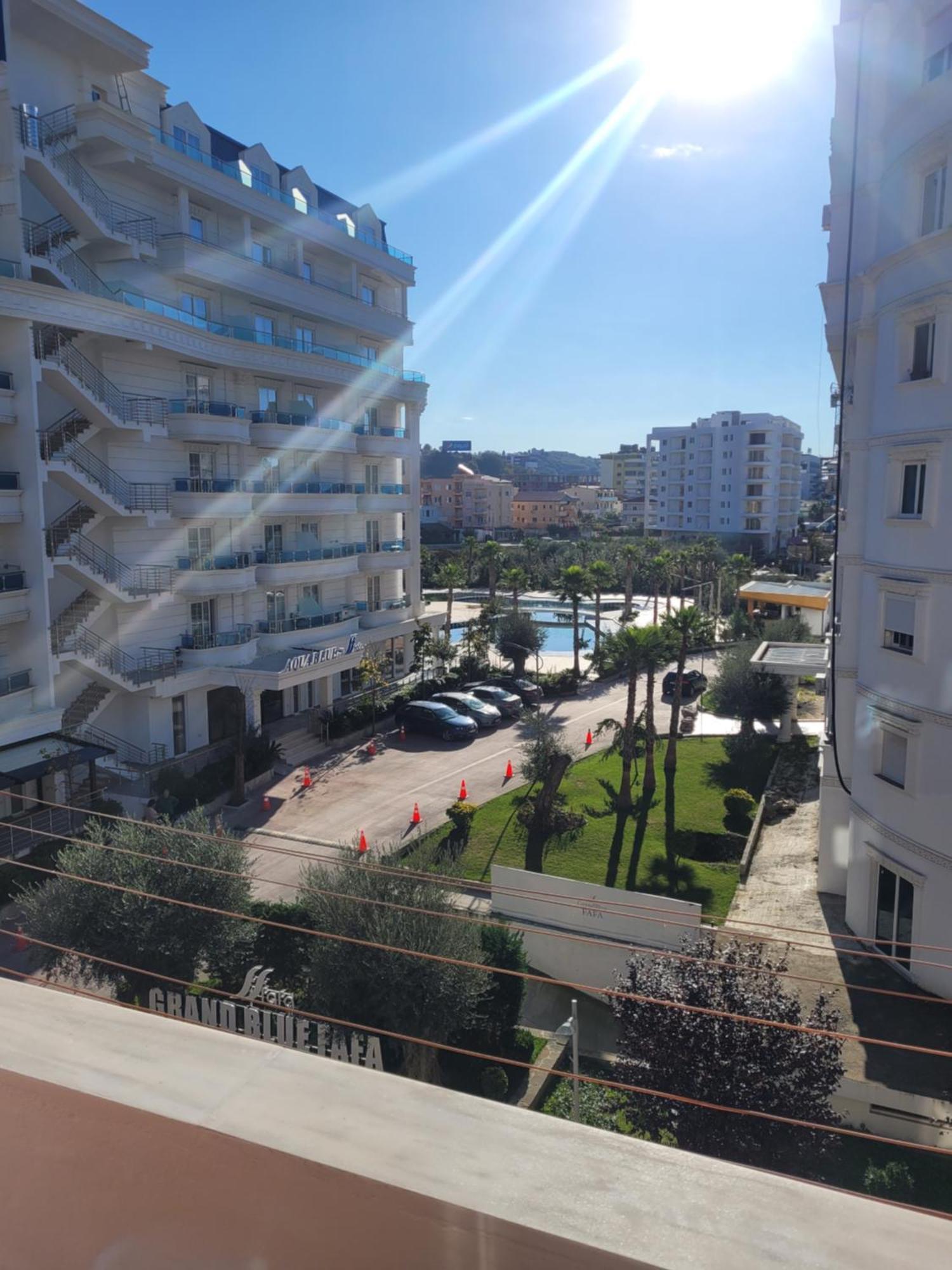 Orange Apartment Голем Екстериор снимка