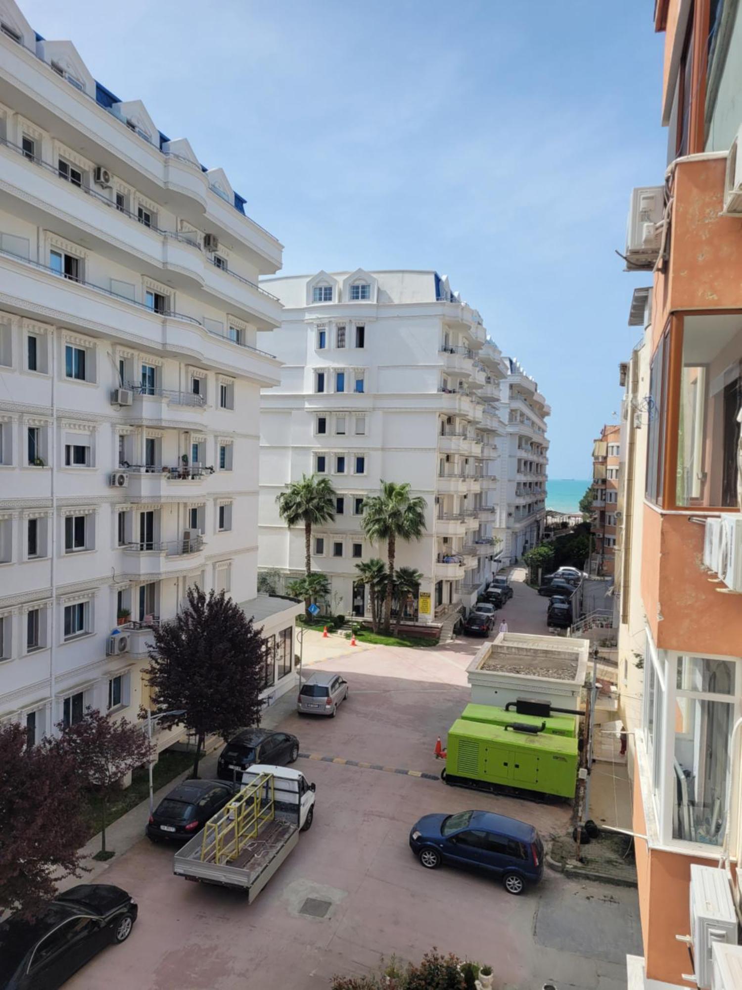 Orange Apartment Голем Екстериор снимка