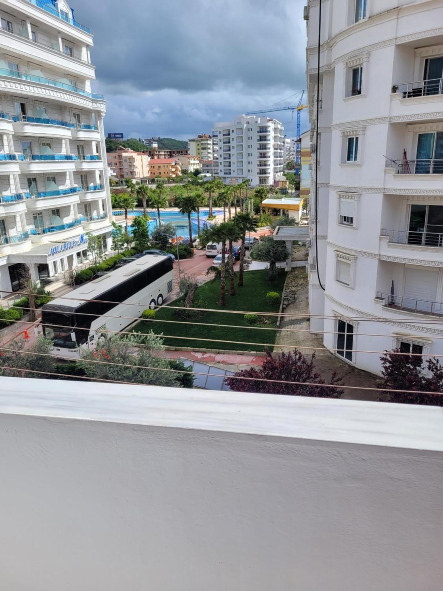 Orange Apartment Голем Екстериор снимка
