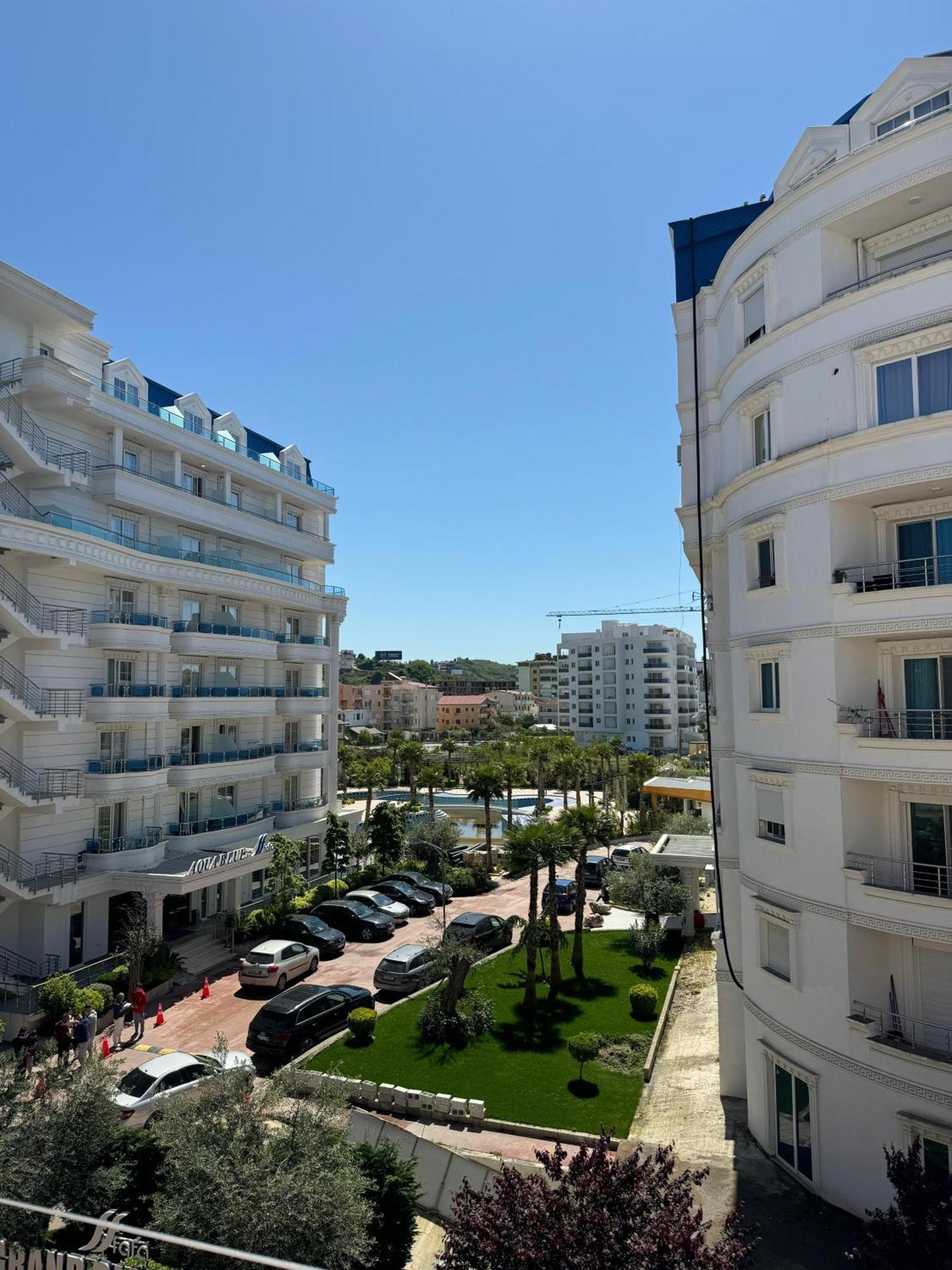 Orange Apartment Голем Екстериор снимка