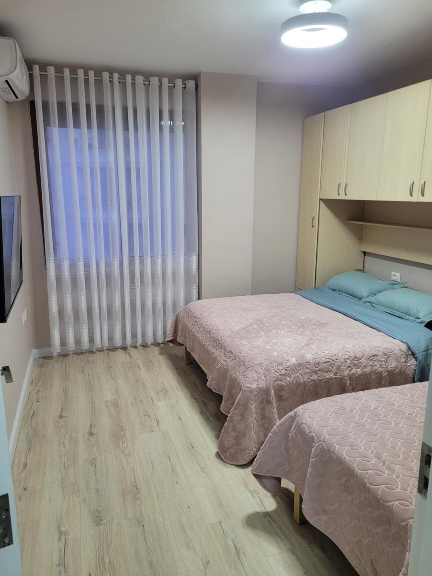 Orange Apartment Голем Екстериор снимка