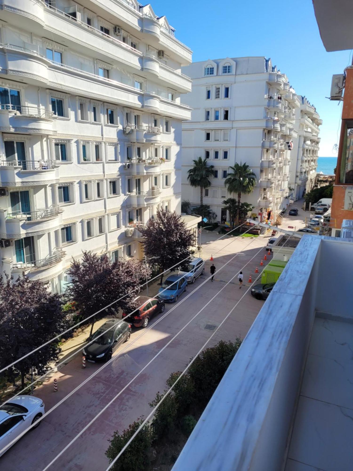 Orange Apartment Голем Екстериор снимка